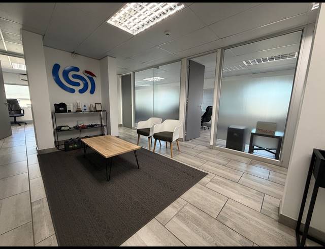 251.10M² OFFICE TO LET IN SUNNINGHILL